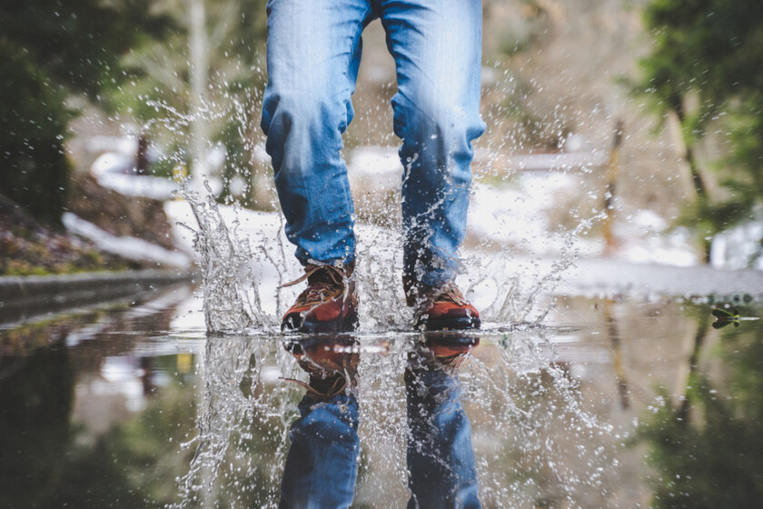 El peor enemigo de tu viaje a un país tropical donde llueva mucho puede ser ropa demasiado impermeable