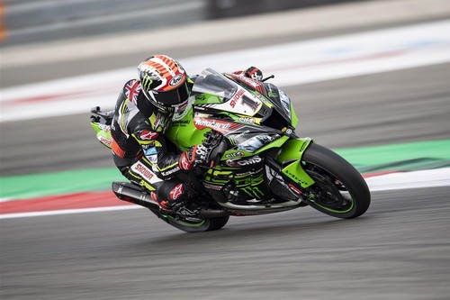 Jonathan Rea arrasa en Imola para negar el récord de victorias consecutivas a Álvaro Bautista