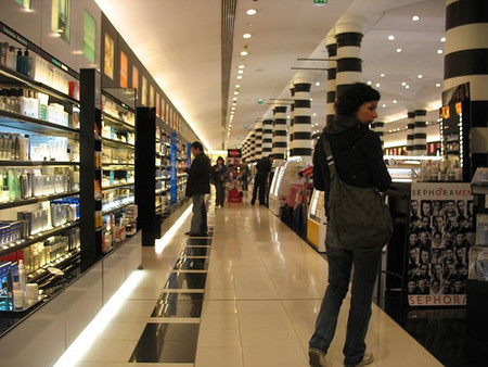 Cómo oler 10 perfumes sin usar ningún secante