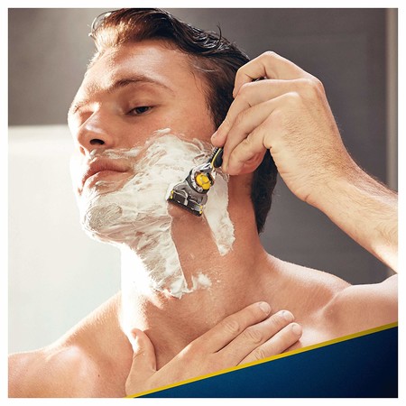 Descuentos del 20% en sets de afeitado Gillette con recambios de 9 u 11 cuchillas en Amazon