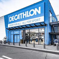 Decathlon adelanta su Black Friday y deja tiradas de precio estas Skechers tan cómodas para salir a caminar