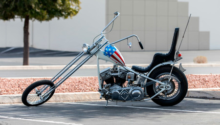 ¡Pujen! A subasta una réplica de la Harley-Davidson Capitán América de la película Easy Rider