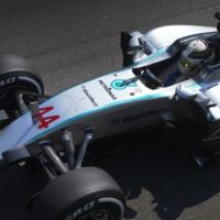 Mercedes estrena un motor evolucionado en Monza 