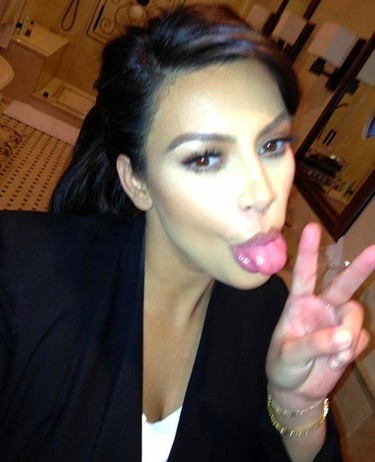 Quién quiere hacer dieta cuando te pueden hipnotizar, ¿verdad, Kim Kardashian? 