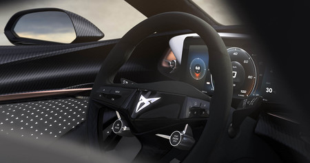 CUPRA muestra los detalles del interior de su primer coche eléctrico: cuadro digital y mucha fibra de carbono