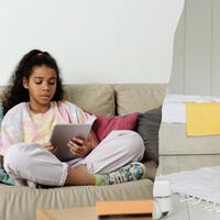 ¿Tienes un "niño de salón" o un "niño de dormitorio"? Esto es lo que revela sobre su personalidad y la dinámica familiar 