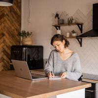 Escribir a mano cada día es el hábito que me ha ayudado a mejorar mi memoria. Por qué no deberíamos perderlo