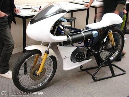 Moto propulsada por aire comprimido