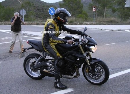 StreetTriple-espia-02