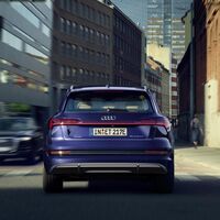 El Audi e-tron es el rey de los SUV eléctricos premium: en 2020 dobló en ventas al Mercedes-Benz EQC y al Jaguar I-Pace