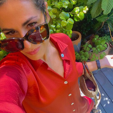 El vestido camisero de Pedro del Hierro que estiliza a los 50, y este verano solucionará cualquier evento  