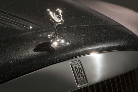 Rolls-Royce llevará la opulencia a Ginebra con el Ghost Elegance, un encargo que ha sido cubierto por 1.000 diamantes