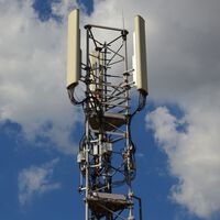 México quiere 5G industrial: empresas ya pueden competir por frecuencias para automatizar fábricas y conectar máquinas 