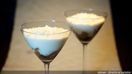 Copa de tiramisú con chocolate blanco. Receta