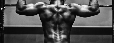 Cómo hacer dominadas sin barra en casa para fortalecer tu espalda