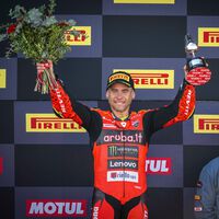 Álvaro Bautista ha recogido firmas entre los demás pilotos para que le quiten los lastres de la moto. Han firmado todos menos uno 