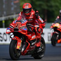 "Es peligroso y puede provocar un desastre". Algunos pilotos de MotoGP quieren prohibir uno de los grandes vicios de Marc Márquez 