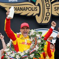Álex Palou gana las 500 Millas de Indianápolis y entra en el olimpo del automovilismo  