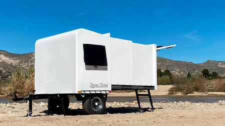 Hitch Hotel Traveler