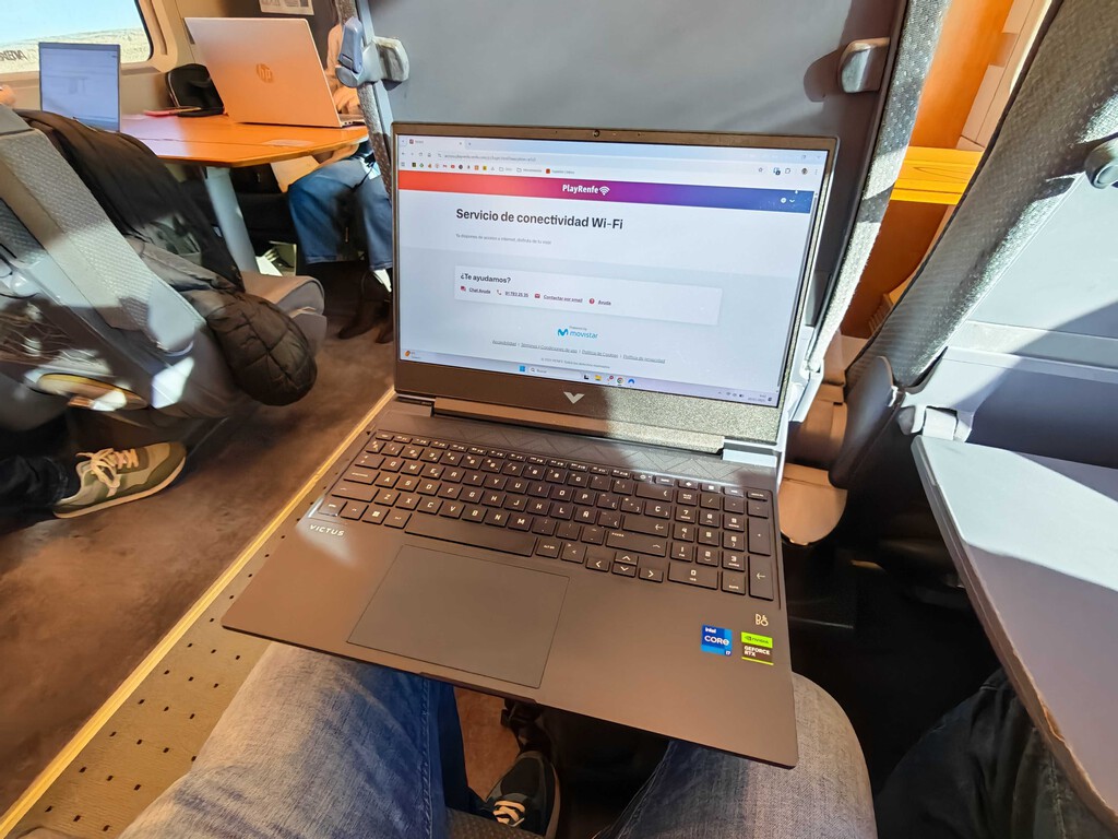 Hemos intentado escribir este artículo desde un AVE. Ha sido un suplicio