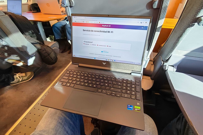 Hemos intentado escribir este artículo desde un AVE. Ha sido un suplicio