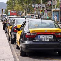 El sector del taxi le da un toque a Fomento: ante la política del parche, "se empeorará la situación"