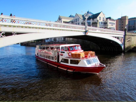 Excursión en barco para contemplar York, la capital del norte