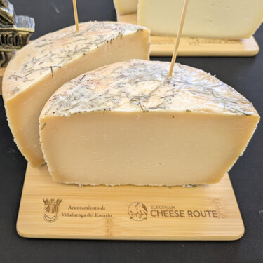 El mejor queso de Andalucía es gaditano, artesano y de mezcla: se elabora en el pueblo más pequeño de la provincia 