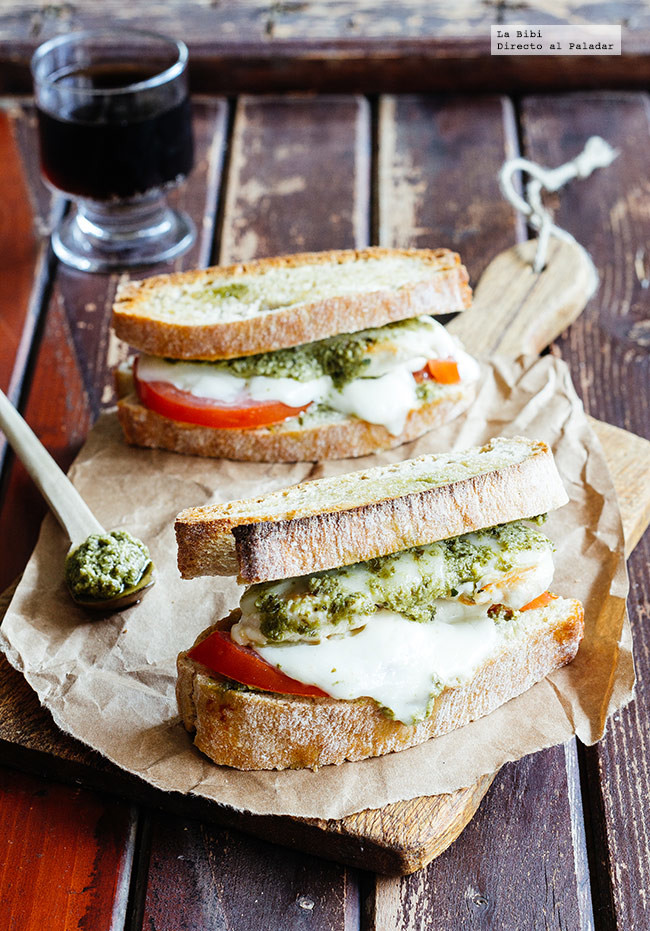 Sándwich de pollo y dos quesos. Receta