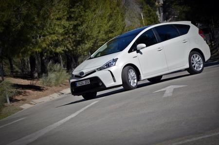 Toyota Prius+ 044