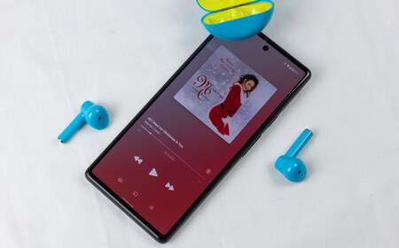 Otro rumor apunta a un iPhone 14 con agujero en la pantalla para eliminar el 'notch'