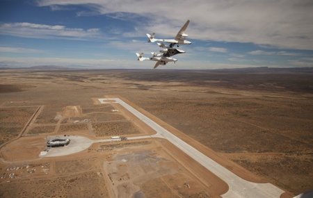 Terminada la primera pista del aeropuerto espacial privado de Nuevo México