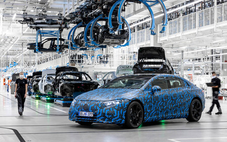 La ofensiva eléctrica de Mercedes-Benz: EQA listo para el 20 de enero, y media docena de coches más hasta 2022