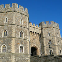 En 2021, un joven empezó una relación con una IA. Luego intentó acabar con la Reina 