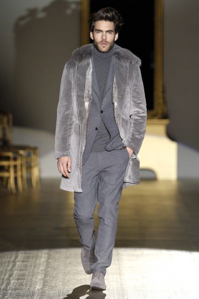 Roberto Verino Otoño-Invierno 2012/2013. Entre térreos y grisáceos