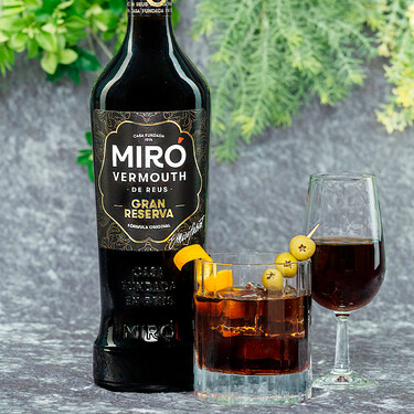 Elevamos el tapeo de estas vacaciones con un vermú rojo gran reserva de Reus elaborado con más de 100 botánicos 