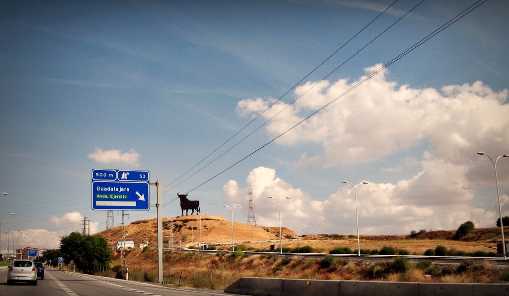 La carretera convencional también es importante La carretera convencional también es importante