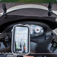 ¿Cómo puedo llevar el móvil en la moto? Estos son todos los tipos de soportes para smartphone