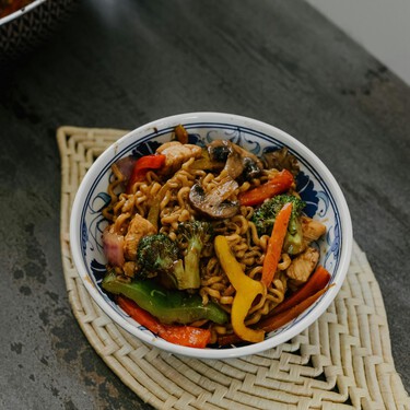 Si odias cocinar pero quieres cenar bien, esta combinación fácil y saludable se convertirá en tu rutina