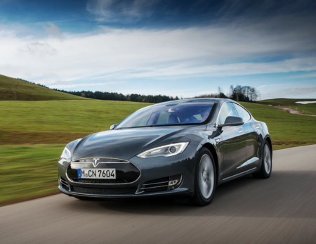 Tesla tiene una batería de 100 kWh en camino