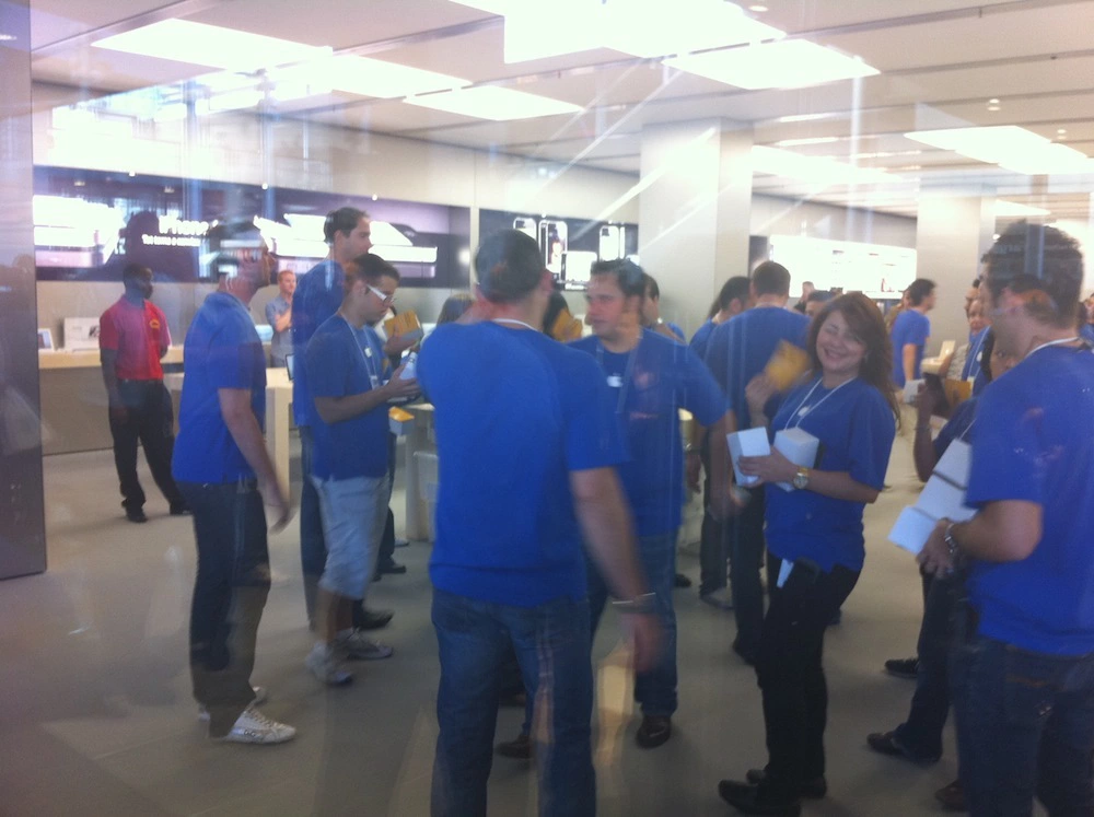 Foto de Inauguración Apple Store La Maquinista (51/93)