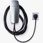El nuevo cargador de Tesla se conecta a un enchufe en nuestro hogar y es más rápido que la generación anterior
