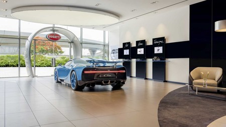 Ya puedes configurar tu Bugatti Chiron en el mayor concesionario de su historia: tenía que ser Dubái
