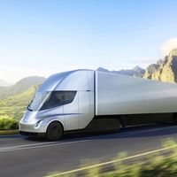 El Tesla Semi se ríe de los camiones diésel: Hasta 800 km de autonomía con 0-100 km/h en 5 segundos