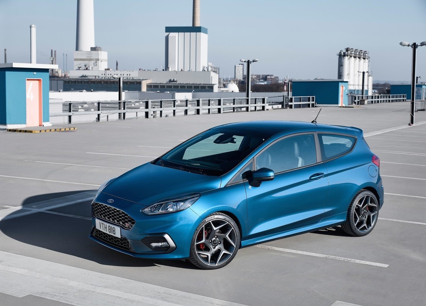 Ahorradores, pero... ¿los motores de tres cilindros tienen sentido en un deportivo, como en el Fiesta ST?