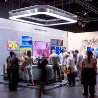 Más de 5.000 obras de 800 artistas en un único marco: Samsung ha llevado su Art Store a una de las ferias de arte más importantes del mundo 