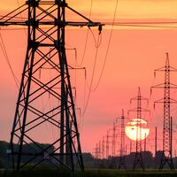 La CNMC ha encontrado la forma de evitar más apagones en España: una ley obsoleta de hace 25 años 