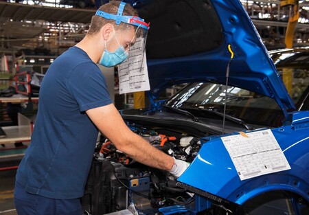 La factoría del Grupo PSA en Vigo rompe el maleficio de 2020 y terminará el año con 500.000 coches fabricados