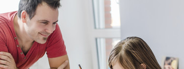 Cómo conseguir que tus hijos no te respondan al 'Cómo os ha ido el cole' con un 'Bien' a secas