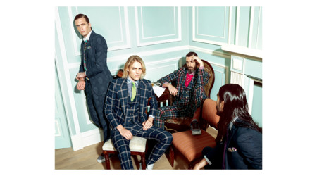 Etro te simplifica el vestir elegante y mantener el efecto cool.